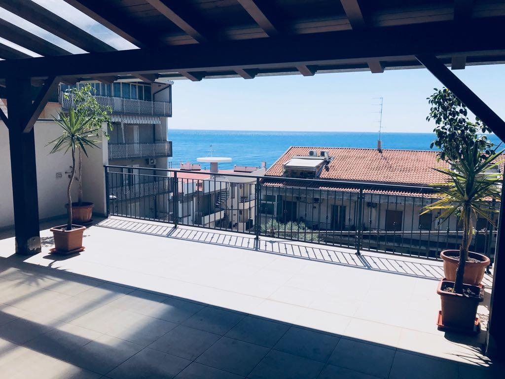 Appartamento Gambero Beach Santa Teresa Di Riva Dış mekan fotoğraf